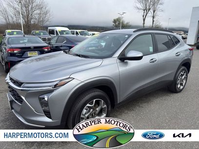 Used 2025 Chevrolet Trax LT w/ LT Convenience Package