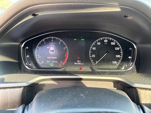 Used 2018 Honda Accord Touring image 16