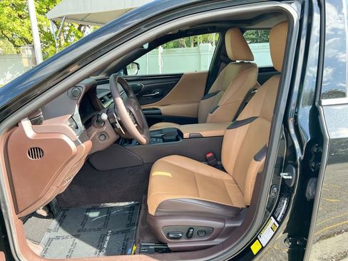 Certified 2020 Lexus ES 300h w/ Premium Package FWD image 12