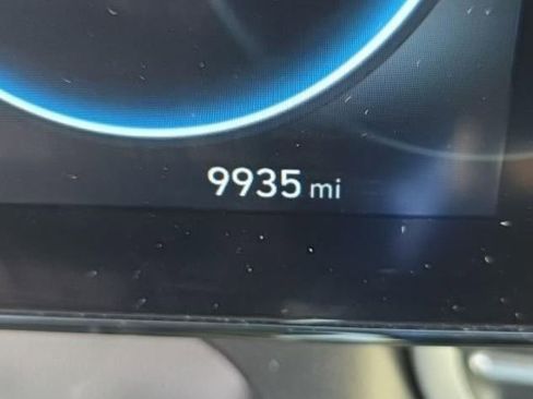 Used 2024 Hyundai Elantra SEL image 5