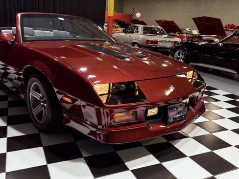 Used 1988 Chevrolet Camaro IROC-Z RWD image 11