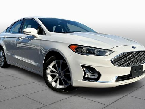 Used 2020 Ford Fusion Energi Titanium image 2