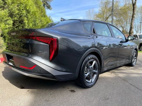 Certified 2025 Kia K4 LXS image 4