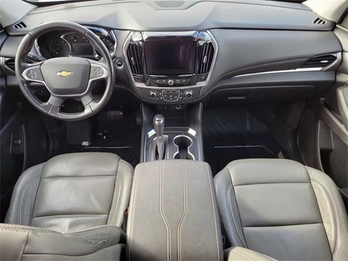 Used 2020 Chevrolet Traverse LT image 17