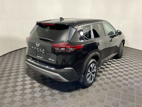Used 2023 Nissan Rogue SV image 15