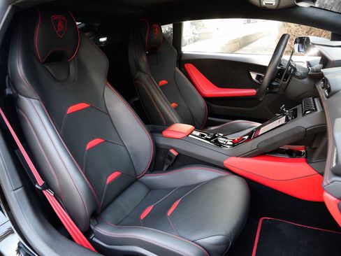 Used 2023 Lamborghini Huracan EVO RWD image 8
