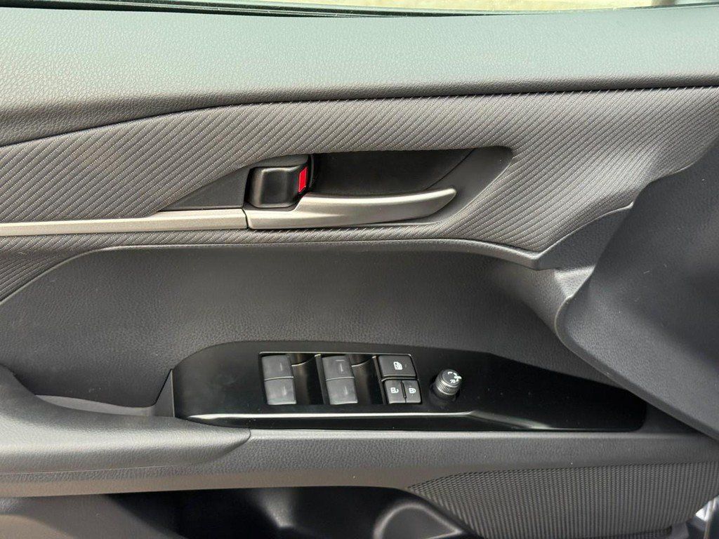 New 2026 Toyota Camry SE FWD image 12