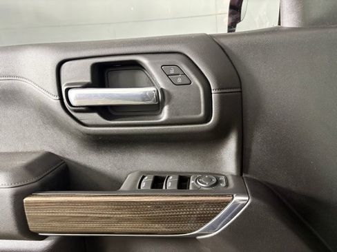 Used 2021 Chevrolet Silverado 1500 LT image 21