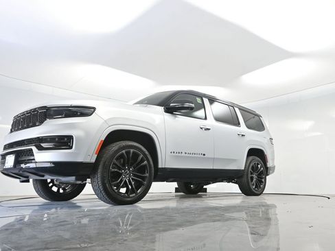 Used 2024 Jeep Grand Wagoneer Series II w/ Quick Order Packagew 28T image 51