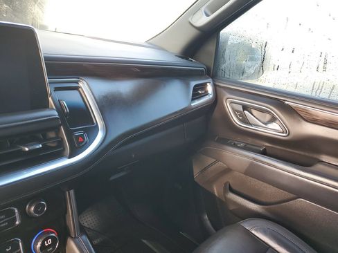 Used 2021 Chevrolet Suburban LT w/ Rear Media and Nav Package AWD/4WD image 24