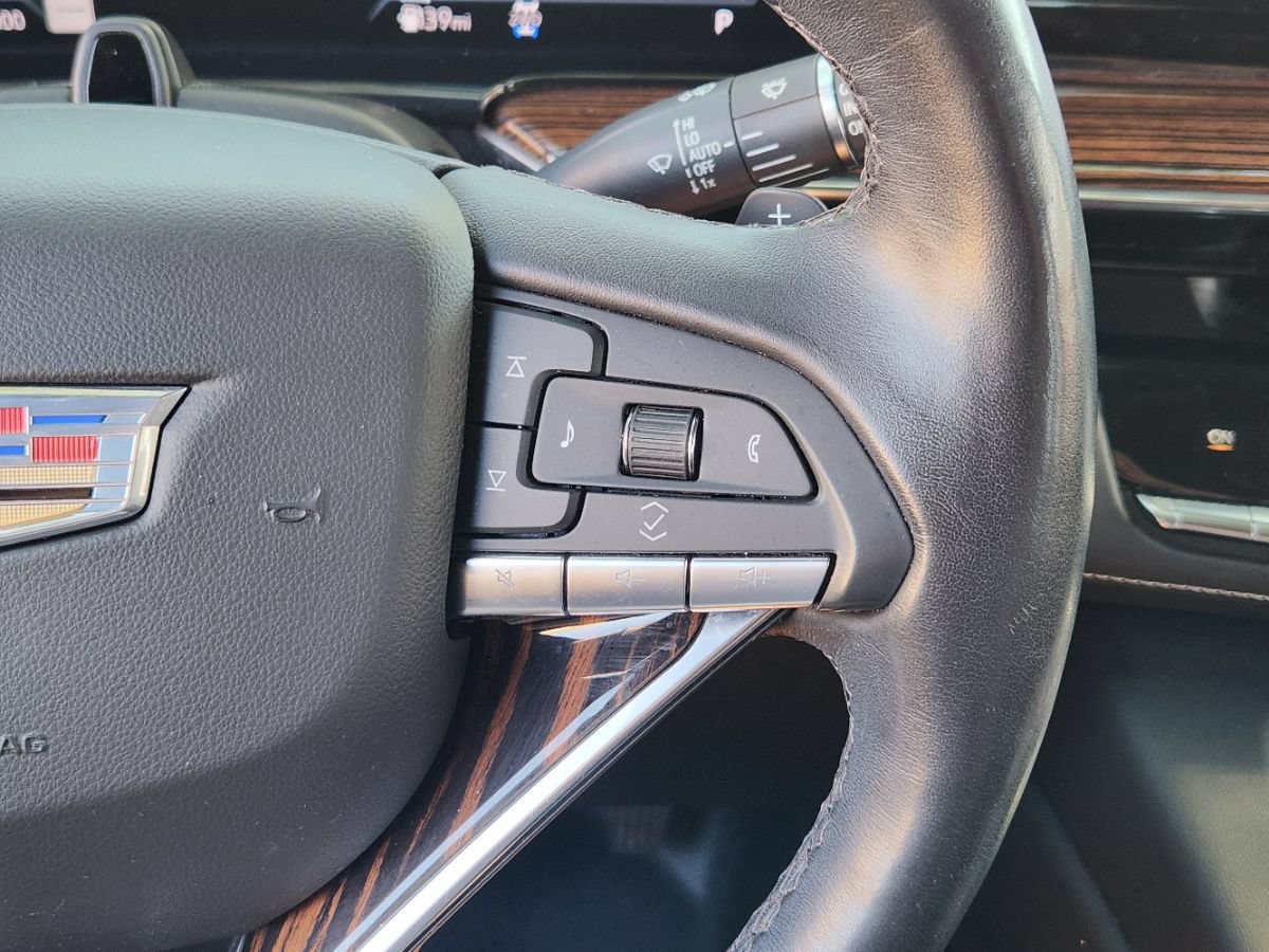 Used 2022 Cadillac Escalade ESV Premium Luxury w/ Performance Package AWD/4WD image 44