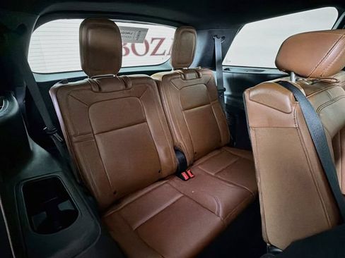 Certified 2023 Lincoln Aviator Reserve w/ Equipment Group 201A RWD image 33