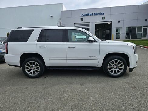 Used 2017 GMC Yukon Denali image 6