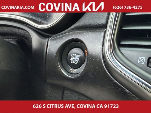 Used 2018 Jeep Grand Cherokee Laredo image 26