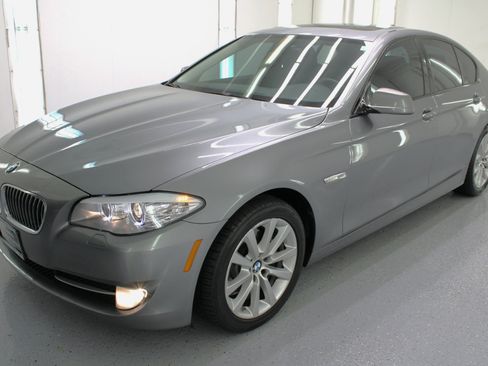 Used 2011 BMW 528i Sedan image 5
