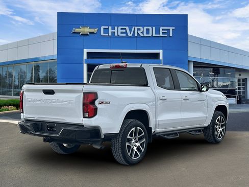 Certified 2023 Chevrolet Colorado Z71 w/ Z71 Convenience Package 2 image 6