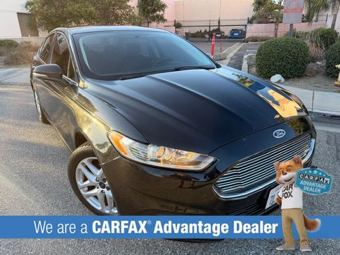Used 2015 Ford Fusion SE FWD image 3