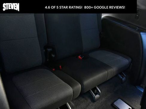 Used 2023 Chevrolet Traverse LT image 16