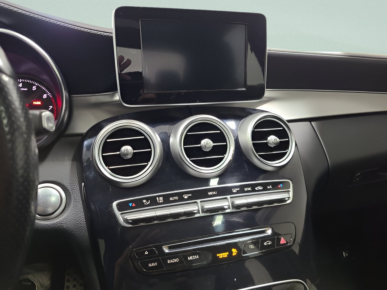 Used 2015 Mercedes-Benz C 300 4MATIC Sedan image 29