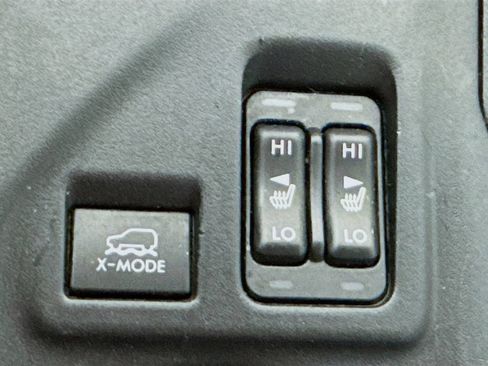 Used 2018 Subaru Crosstrek 2.0i Limited AWD/4WD image 25