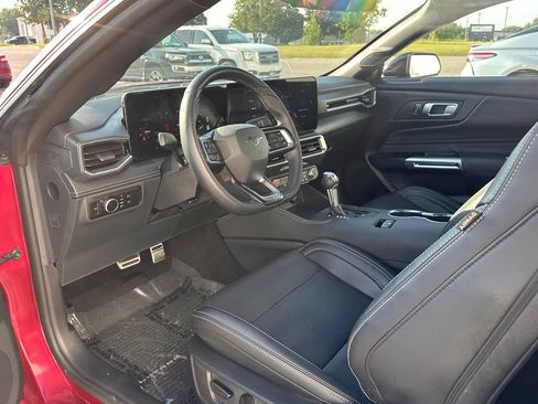Used 2025 Ford Mustang Premium RWD image 13