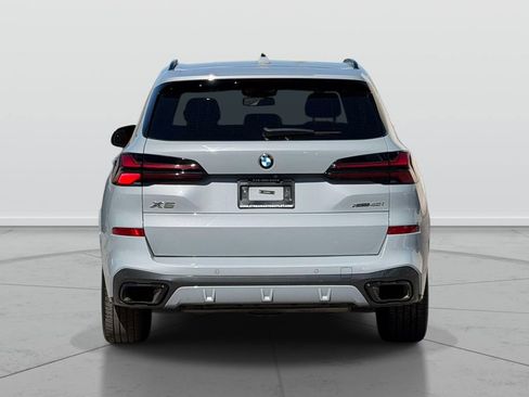 Used 2024 BMW X5 xDrive40i w/ M Sport Package AWD/4WD image 7