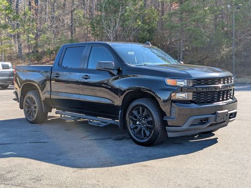Used 2020 Chevrolet Silverado 1500 Custom w/ Custom Value Package image 11