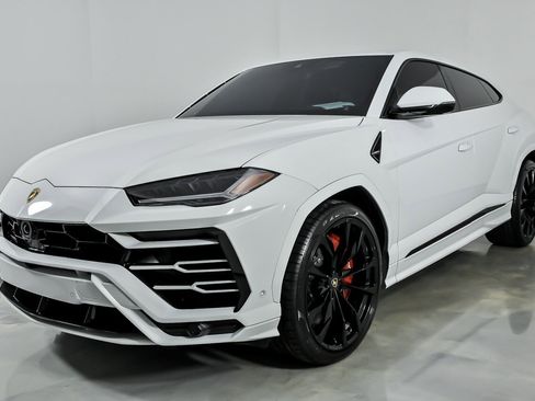 Used 2020 Lamborghini Urus image 6