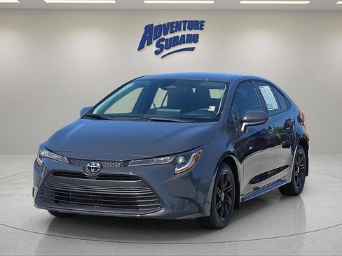 Used 2026 Toyota Corolla LE FWD image 2