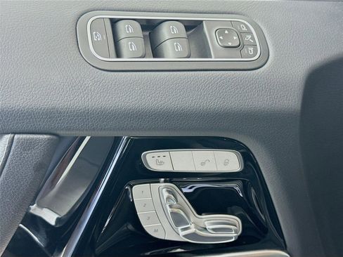 Used 2024 Mercedes-Benz G 550 image 18