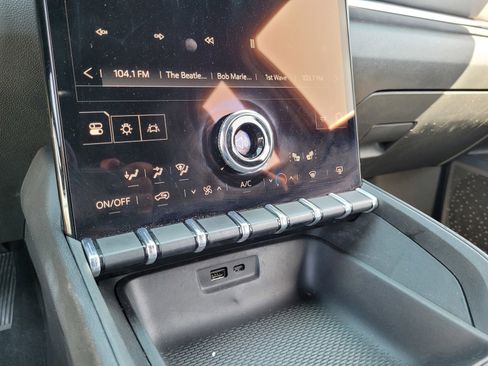 Used 2025 GMC Terrain Elevation AWD/4WD image 19