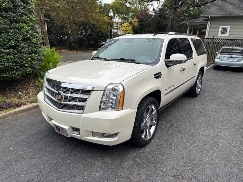 Used 2014 Cadillac Escalade ESV Platinum AWD/4WD image 3