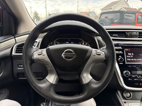 Used 2017 Nissan Murano S image 16