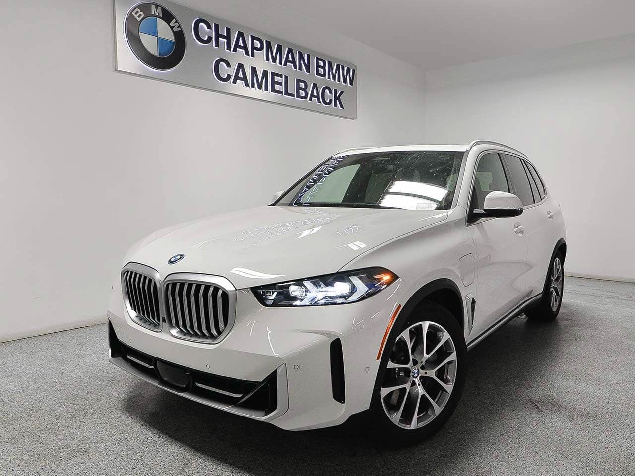 Used 2026 BMW X5 xDrive50e w/ Premium Package AWD/4WD image 1