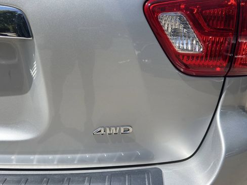 Used 2017 Nissan Pathfinder S AWD/4WD image 15