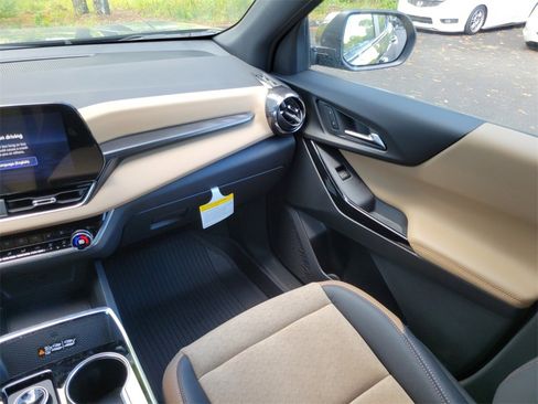 New 2026 Chevrolet Equinox ACTIV w/ Convenience Package III image 15