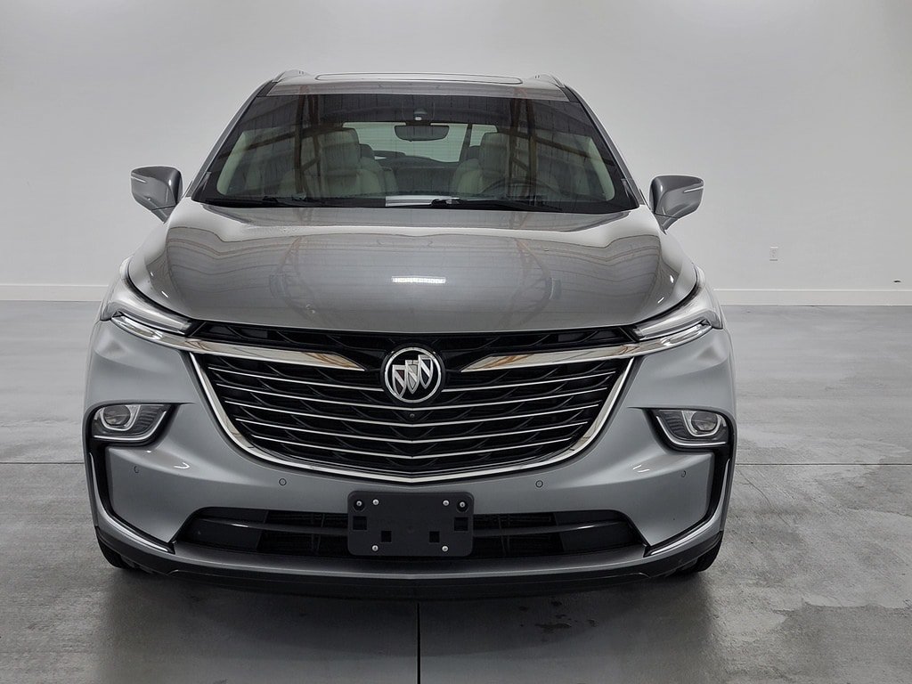 Used 2023 Buick Enclave Premium w/ Experience Buick Package FWD image 3