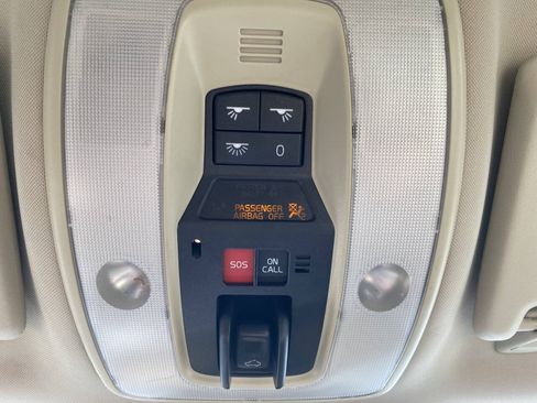 Used 2015 Volvo XC60 T6 w/ Proximity Package AWD/4WD image 33