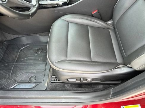 Used 2024 Chevrolet Trax ACTIV w/ Sunroof Package FWD image 25