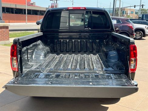 Used 2020 Nissan Frontier SV image 29
