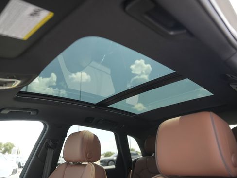 Certified 2025 Audi Q5 2.0T Premium Plus w/ Premium Plus Package image 11