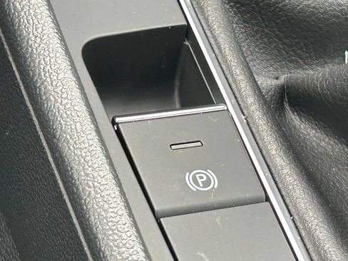 Certified 2024 Volkswagen Jetta Sport FWD image 47