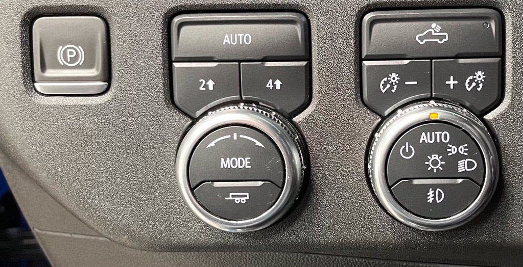 Used 2024 GMC Sierra 1500 Elevation AWD/4WD image 32