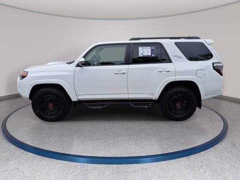Used 2022 Toyota 4Runner TRD Off-Road Premium AWD/4WD image 8