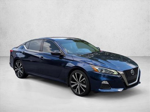 Used 2020 Nissan Altima 2.5 SR FWD image 3