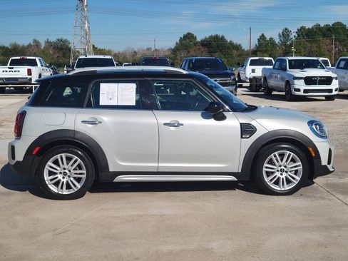 Used 2022 MINI Cooper Countryman image 3