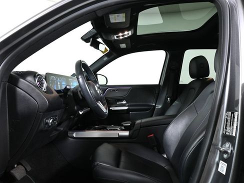 Certified 2022 Mercedes-Benz GLB 250 4MATIC image 3