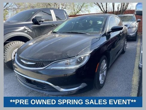 Used 2015 Chrysler 200 Limited w/ Convenience Group image 1