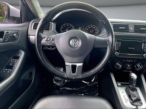 Used 2014 Volkswagen Jetta SE FWD image 8