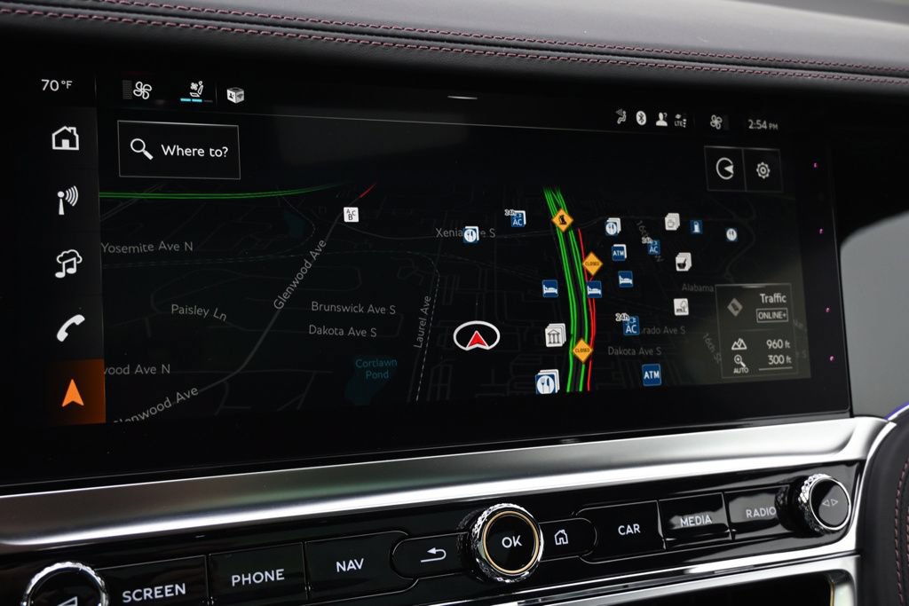 Used 2025 Bentley Flying Spur Plug-In Hybrid AWD/4WD image 30